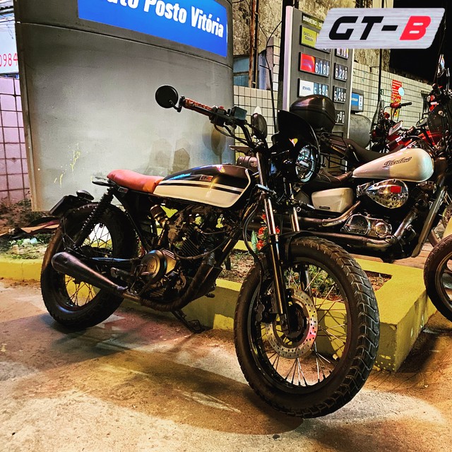 SCRAMBLER CAFÉ RACER YAMAHA