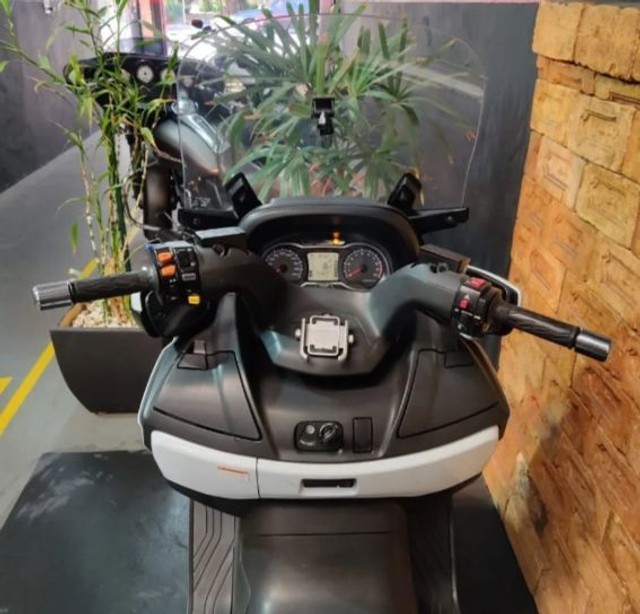 SUZUKI BURGMAN 650CC 2017