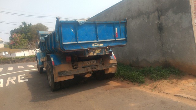 F 7000