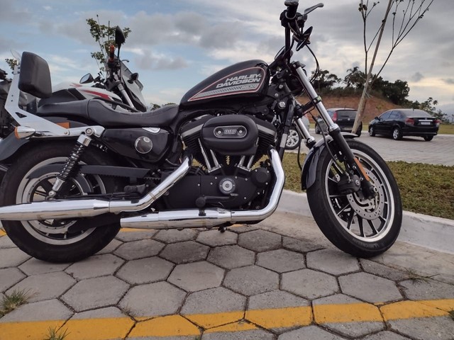 HARLEY DAVIDSON 883