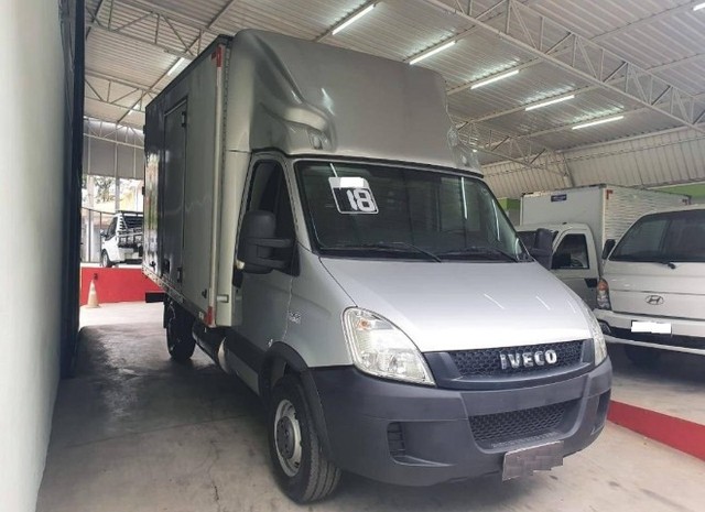 IVECO DAILY 35S14 BAU SECO ANO 2018, DIESEL