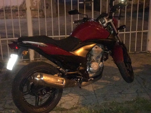CB 300