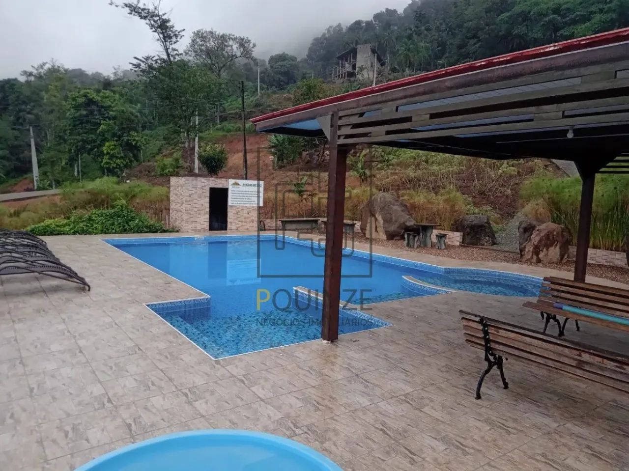 TERRENO EM CONDOMINIO FECHADO ESTILO SITIO! PRONTO PARA CONSTRUIR - Foto 2