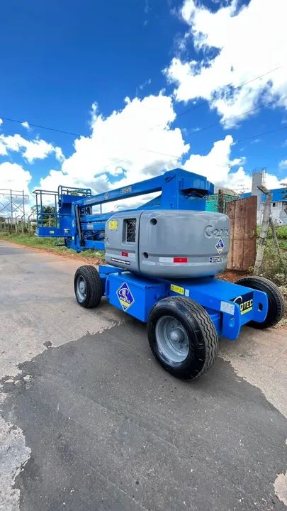 LOCAÇÃO IMEDIATA DE PLATAFORMA ARTICULADA 