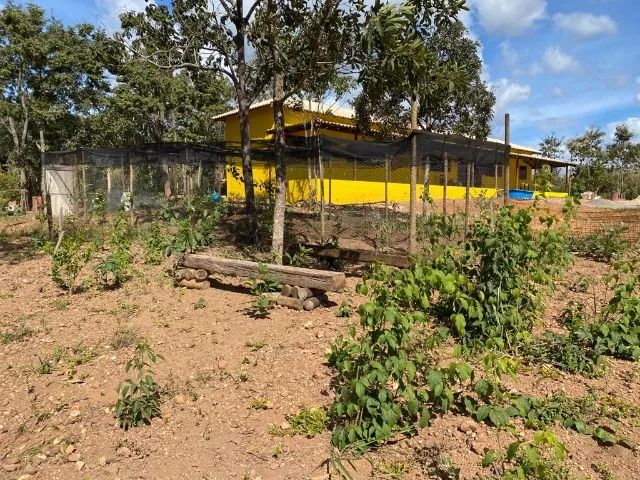 Sitio 1.800m², construção nova, acabamento de primeira linha, 2 km do asfalto. - Foto 4