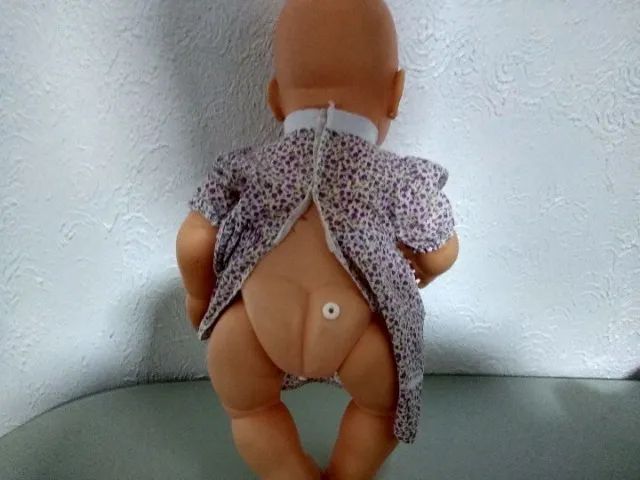 Boneca injeção que chora tem uns 40cm - Foto 2