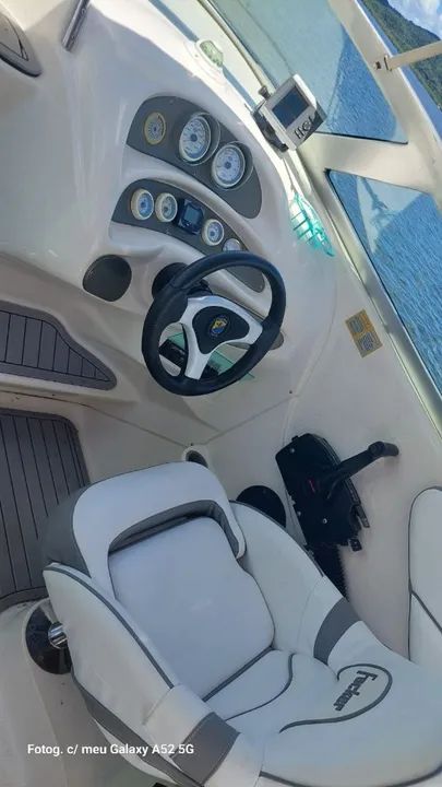 Lancha Focker 255 Cabine Motor Mercury 225HP 2005 - Foto 3