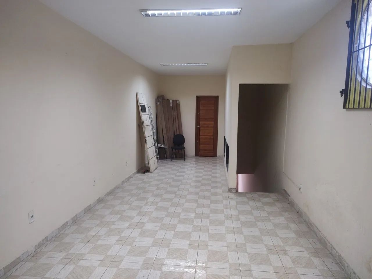 Aluga-se ou Vendo um prédio comercial com três pavimento. - Foto 8