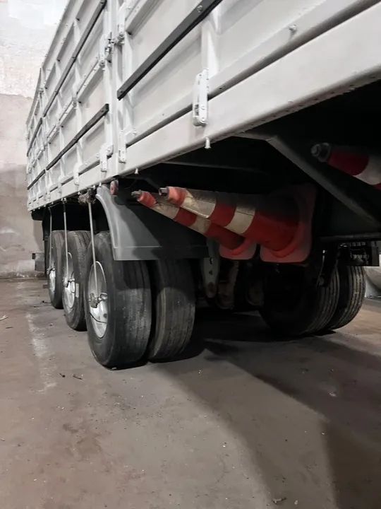 CARRETA GRANELEIRA RANDON 3 EIXOS PINO UNIVERSAL REFORMADA - Foto 4