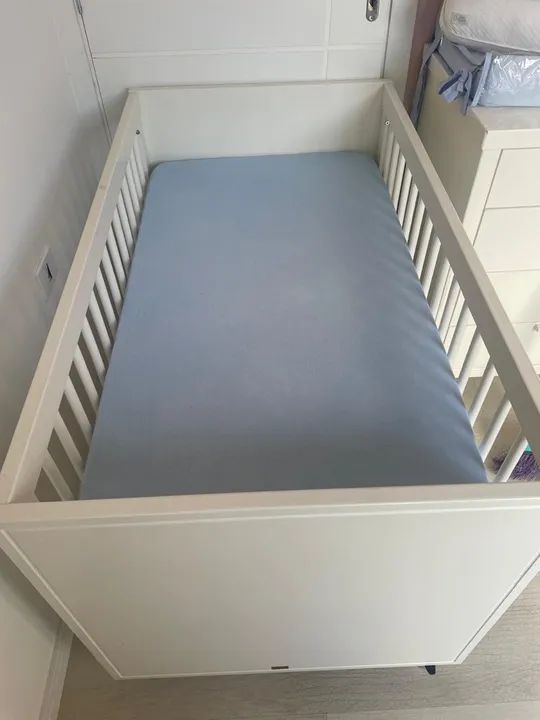 Berço de bebê branco Laka em ótimo estado - Foto 2