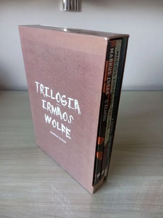 Livros 'O azarão', 'Bom de briga' e 'A garota que eu quero' (seminovos) - Foto 4
