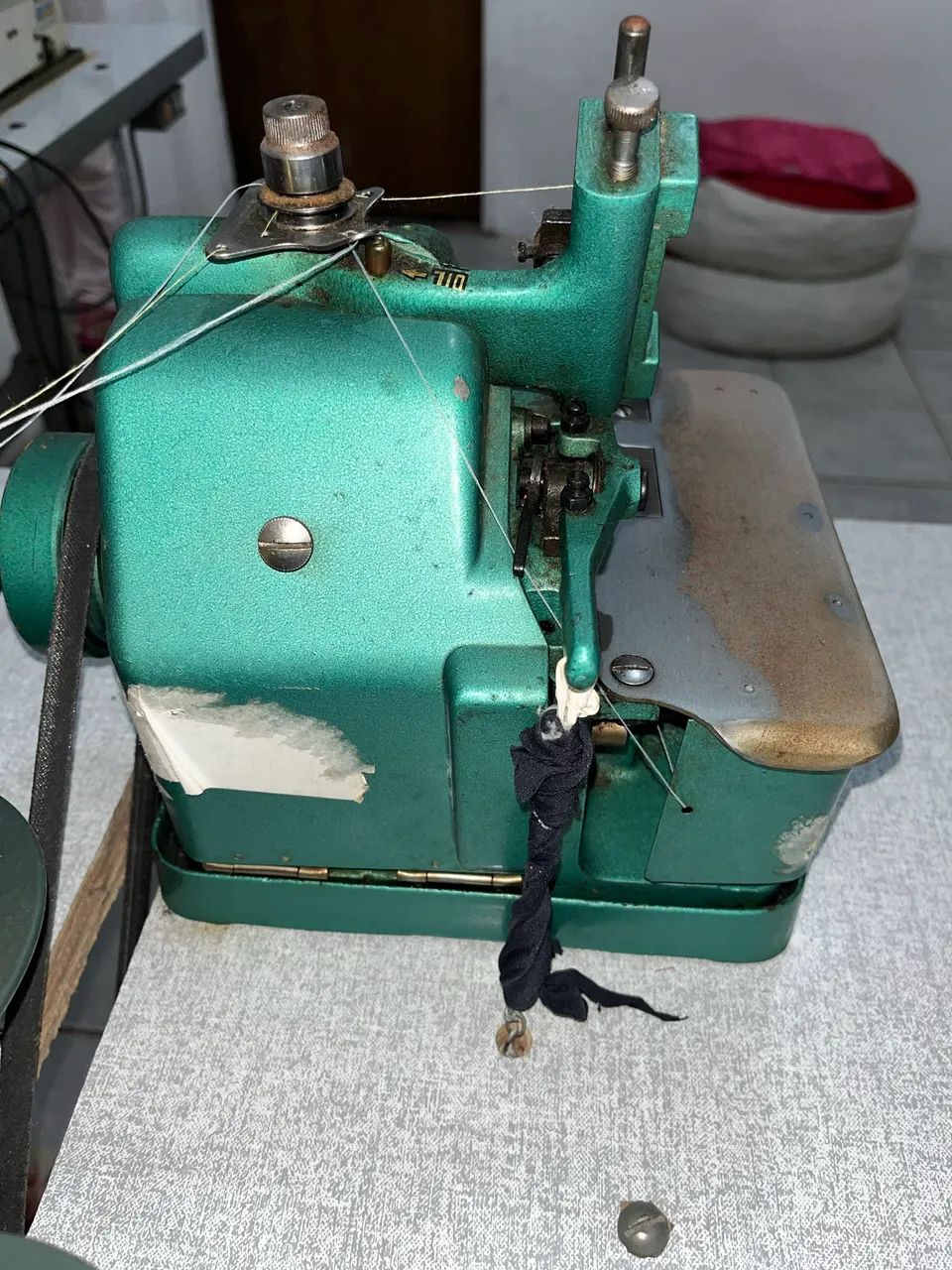 Maquina Overlock - Foto 2