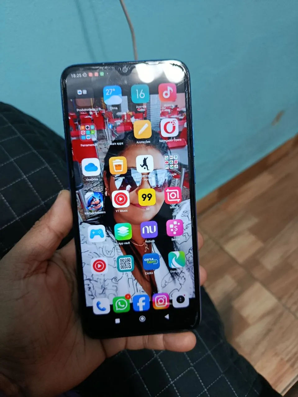celular todo bom todo zero na caixa interessados chama no ZAP falar com Rayane *28