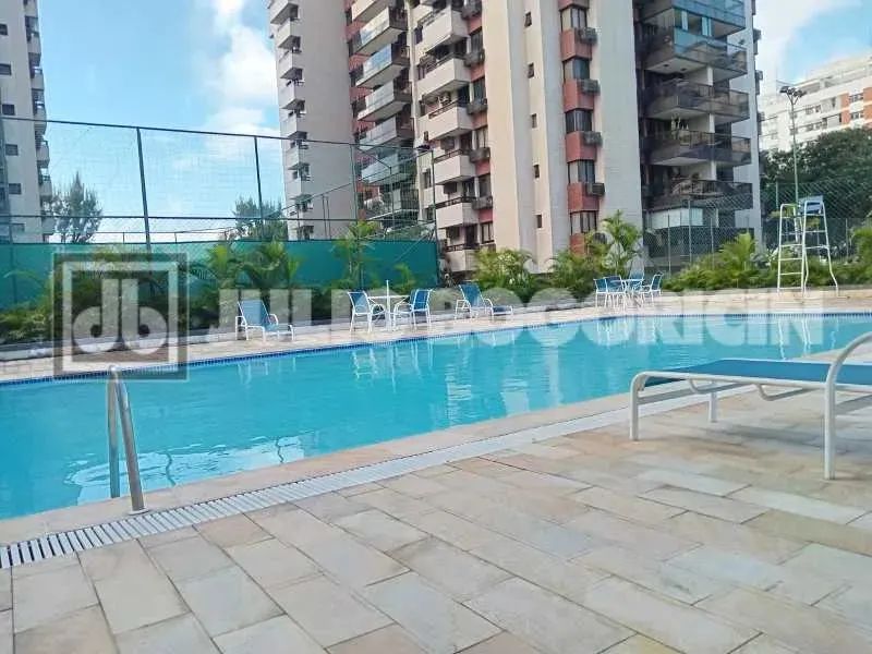 Barra da Tijuca 3 QUARTOS, ORIGINAL 4 QUARTOS SENDO 1 SUITE E DEPENDÊNCIA COMPLETA 2 VAGAS