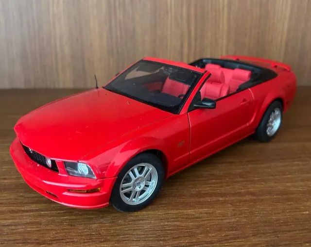AUTOart Mustang GT 1:18 赤 Miniatura AutoArt Mustang GT Conversível 1:18 - Hobbies e coleções