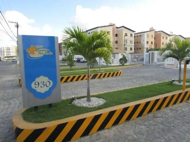 Aluga-se apartamento com 2 quartos no Condomínio Flor de Lis