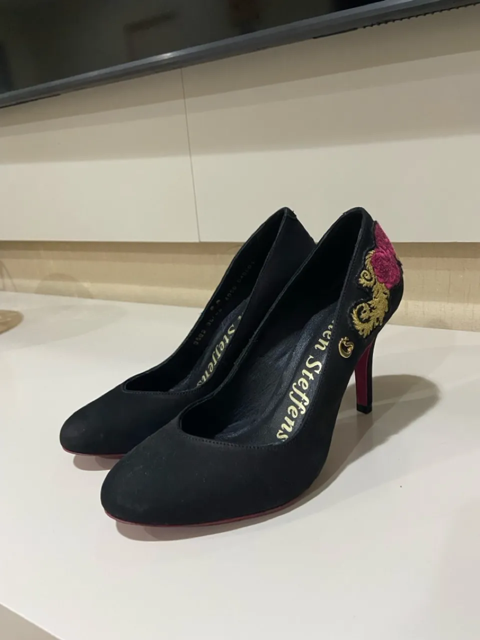 Sapato Carmen Steffens preto