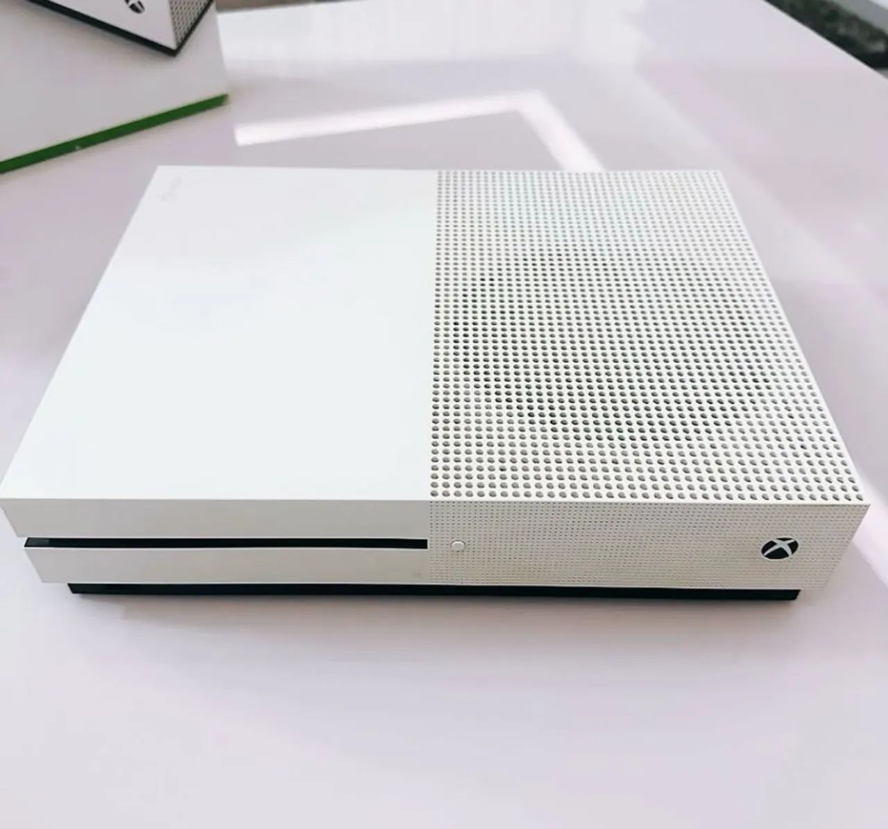 Xbox One S impecável com 3 meses de garantia 