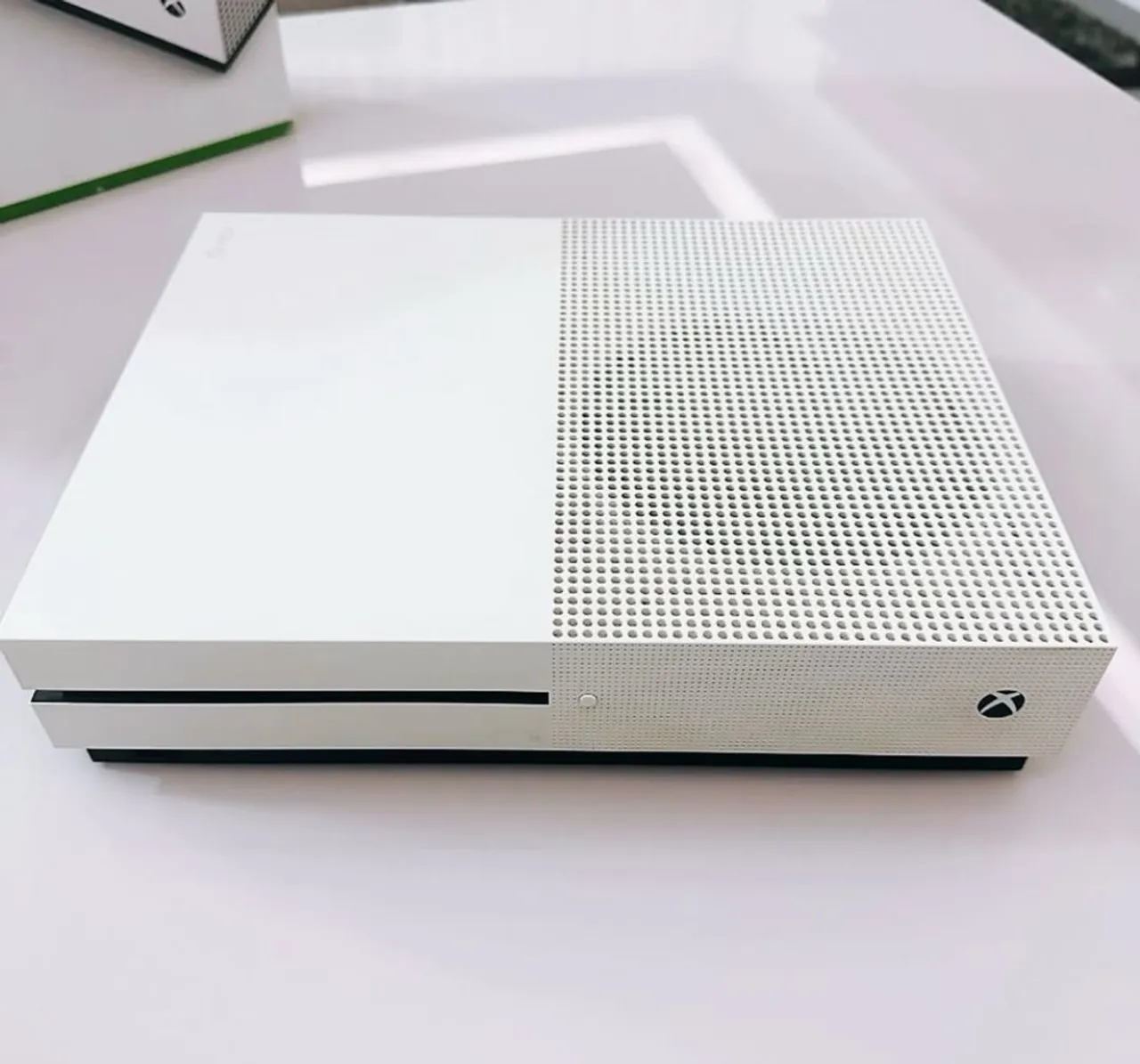 Xbox One S impecável com 3 meses de garantia