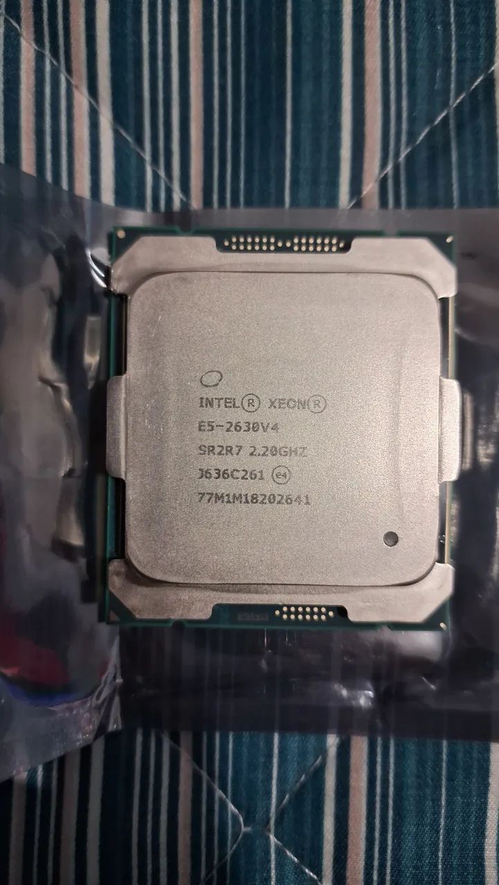 Processador Intel Xeon E5-2630 v4 80w 10 Núcleos 20 Threads Clock 2.2GHz Turbo 3.1GHz 