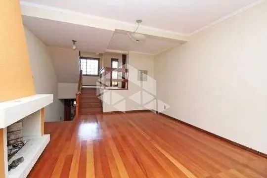 Casa com 3 dormitórios, no Bairro Ipanema - Porto Alegre