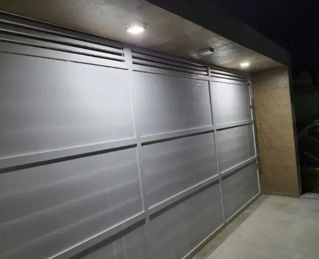 Vendo casa com piscina em Barcelona - Serra, ES - Foto 2