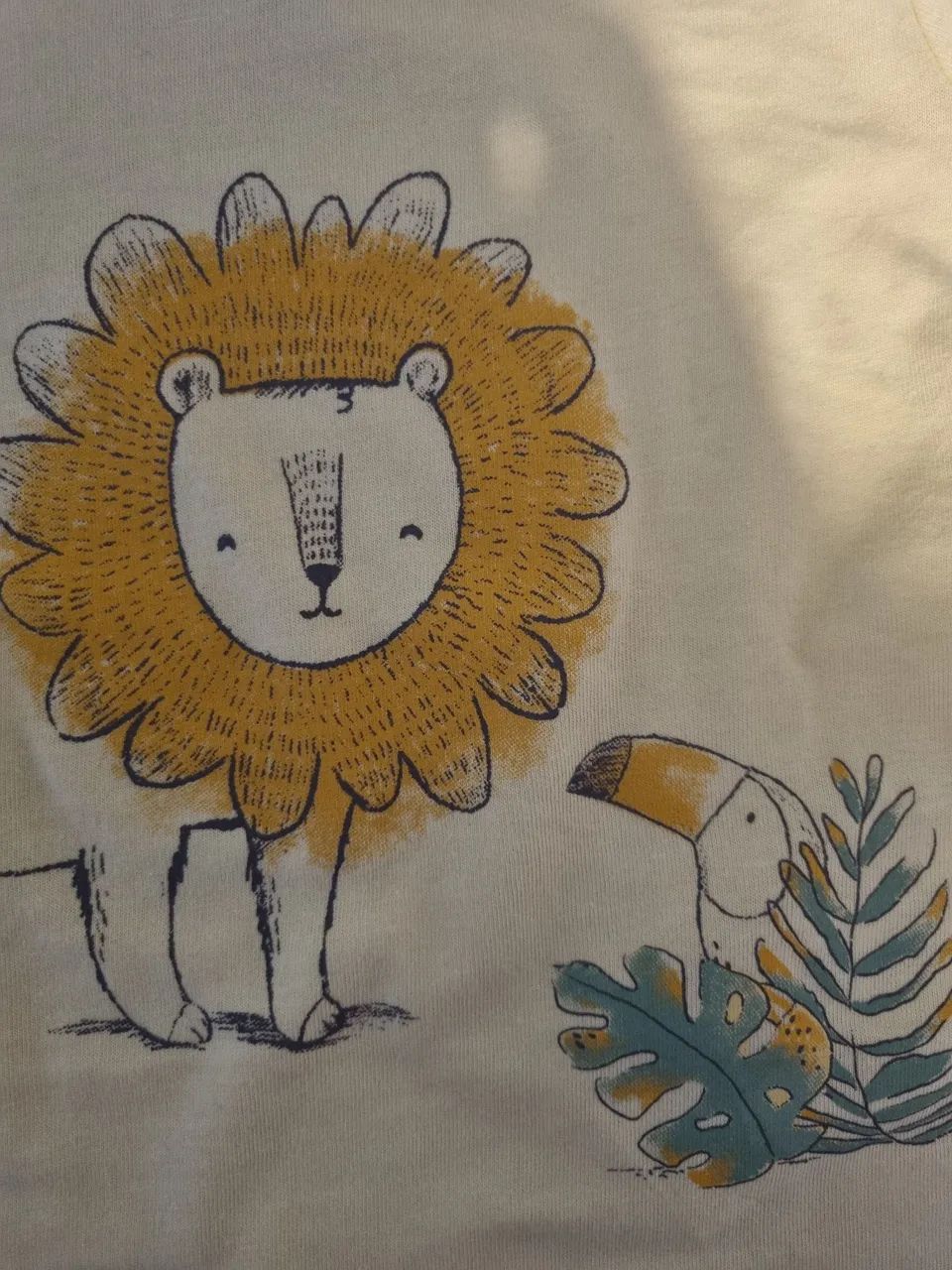 Duas camisetas marca Carters - 6 meses - Foto 4