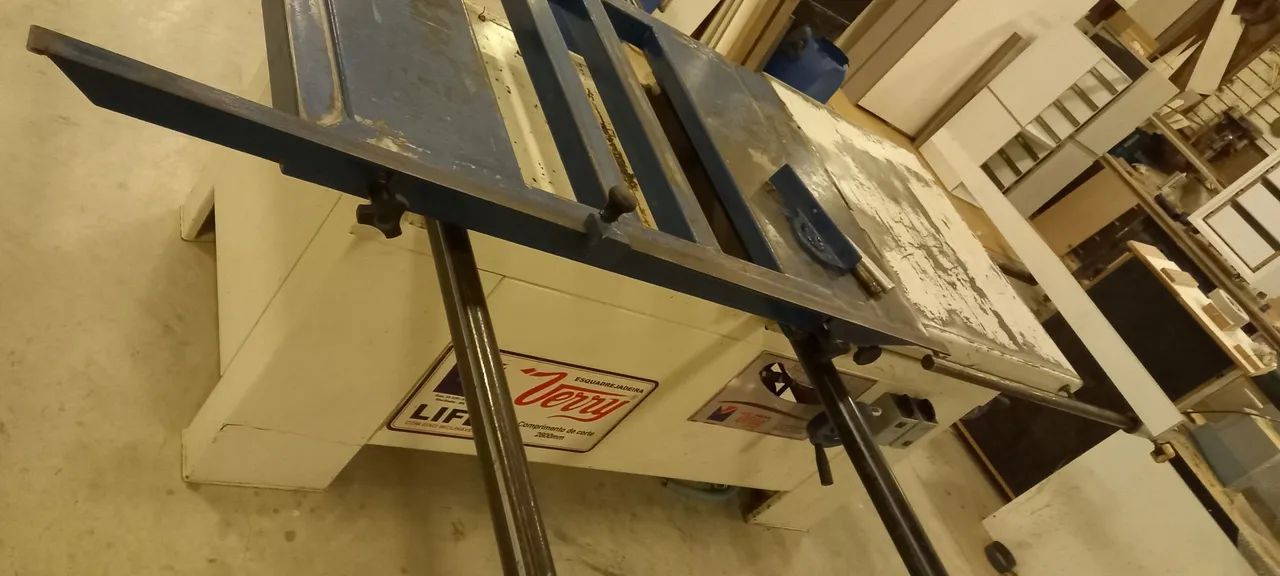 Esquadrejadeira  - Foto 6