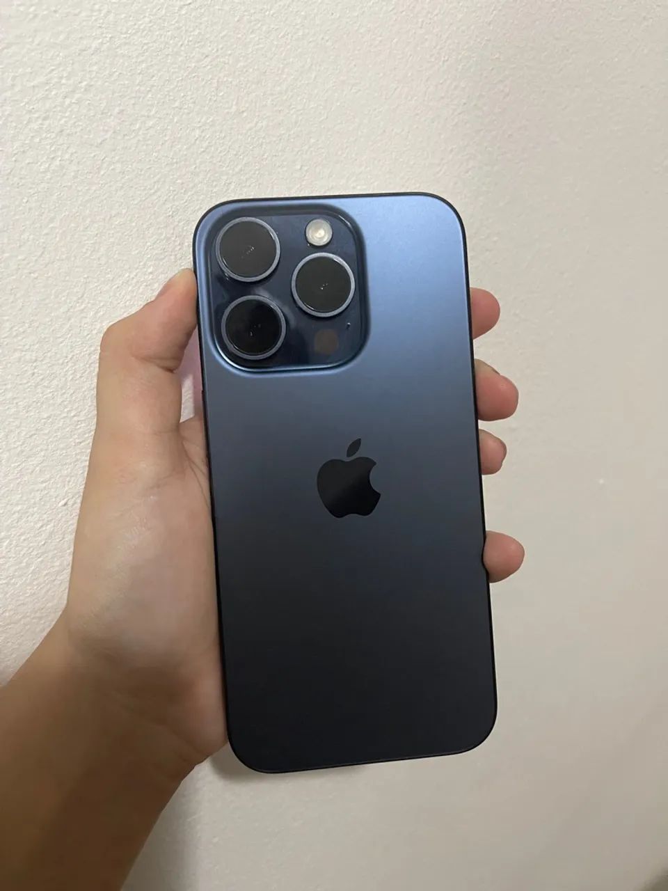 iPhone 15 pro azul titânio 