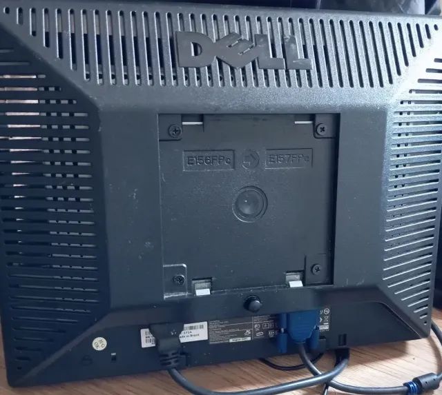 Monitor Dell - Tela LCD - 15 polegadas - Foto 4