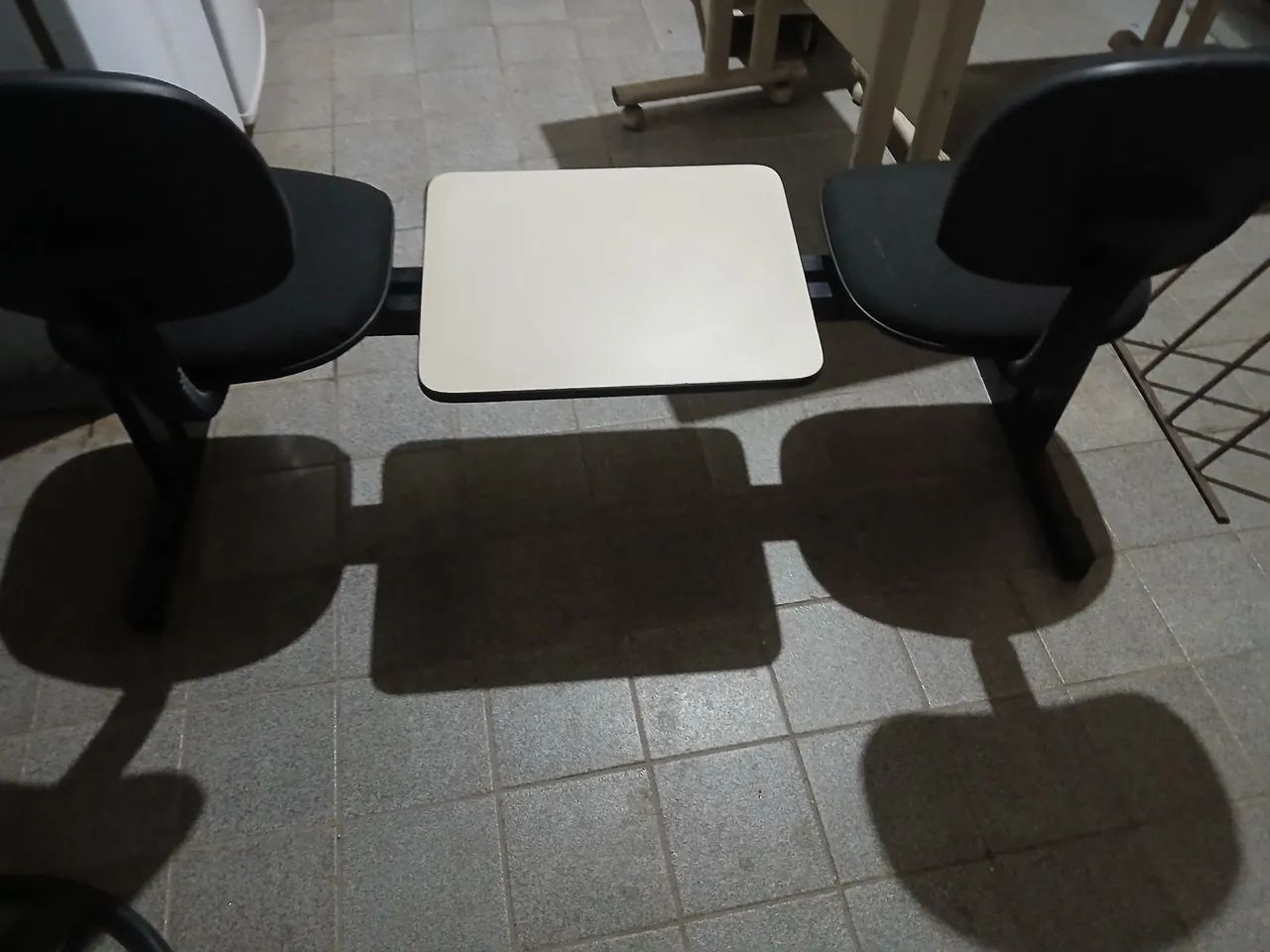 LONGARINA COM 2 CADEIRAS  - Foto 4