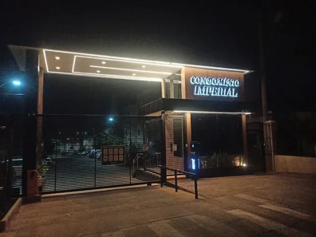 Apartamento 2quaros condomínio Imperial