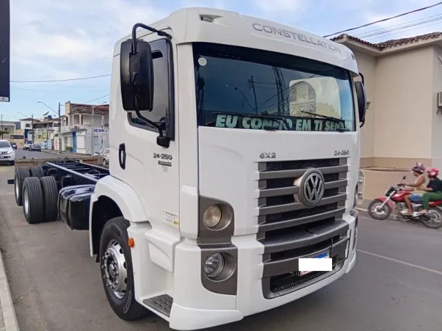 CAMINHÃO VW 24250 3 EIXO