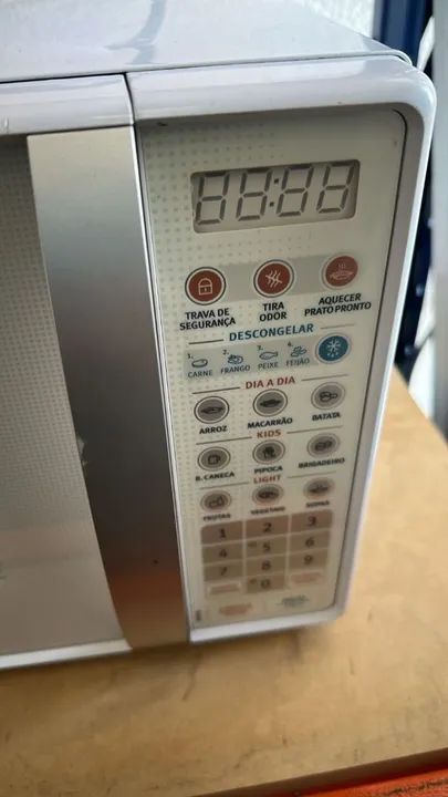 Micro-ondas Electrolux branco, funcionando perfeitamente - Foto 3