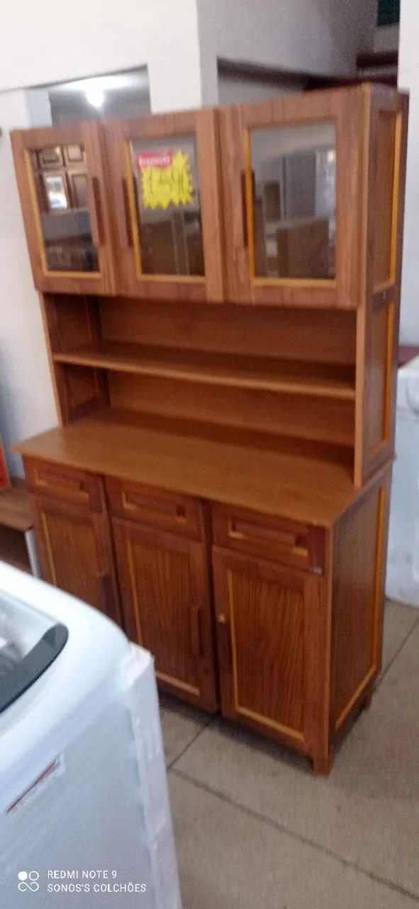 Armário de cozinha em madeira novo