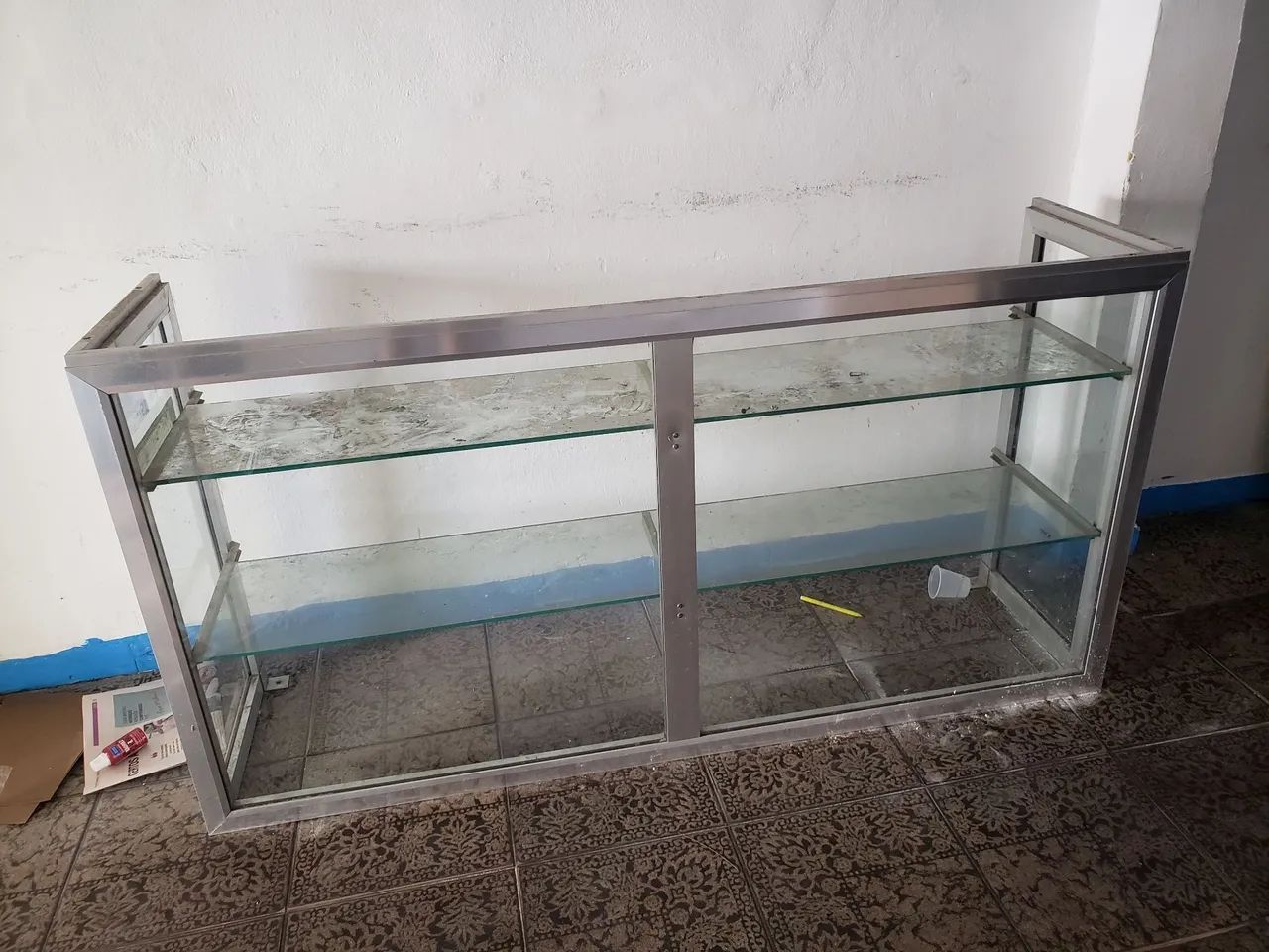 Vitrine de vidro para loja ( em alumínio )