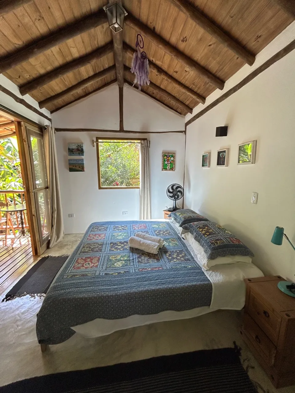 Chalés com rio , meio a natureza de Paraty !