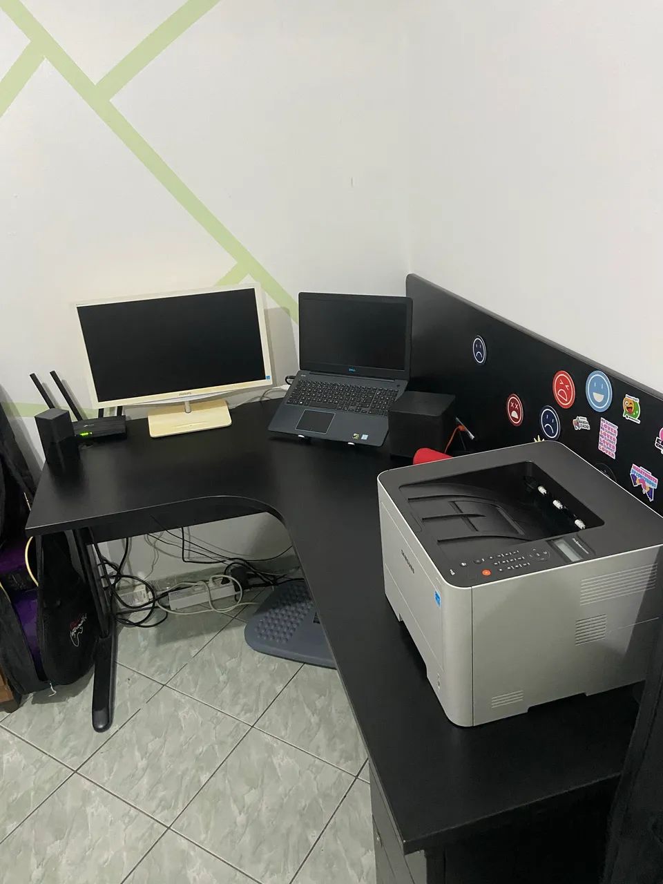 Mesa de L de escritório 441992889438064644