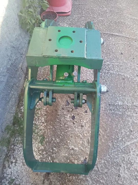 Garra Florestal para Rotator Contínuo - Potência e Precisão Pronta para o Trabalho! - Foto 2