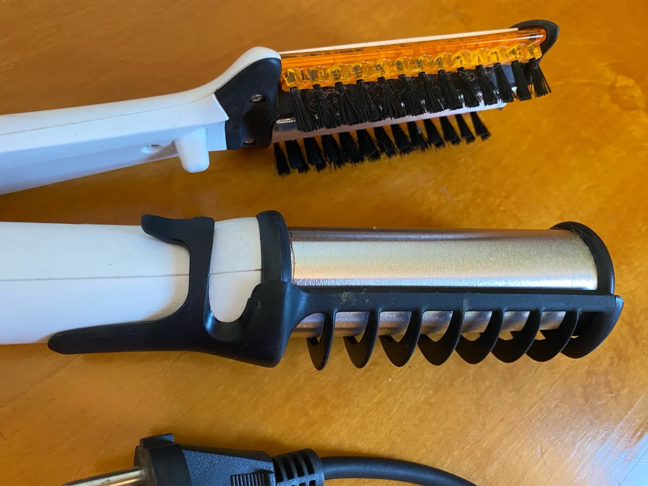 Prancha/Escova Alisadora 2 em 1 - Perfeita para Cabelos Lisos e Modelados!