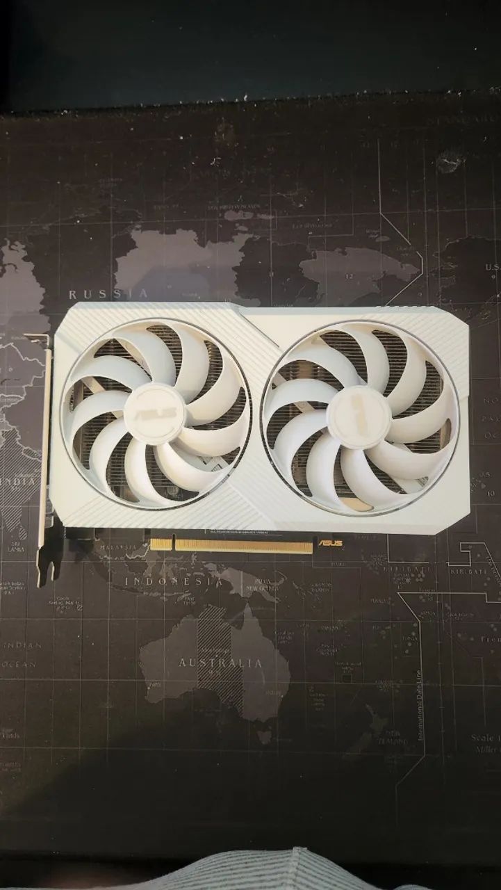 Placa de vídeo ASUS Dual GeForce RTX 3060 White OC Edition 8GB GDDR6 - Foto 3
