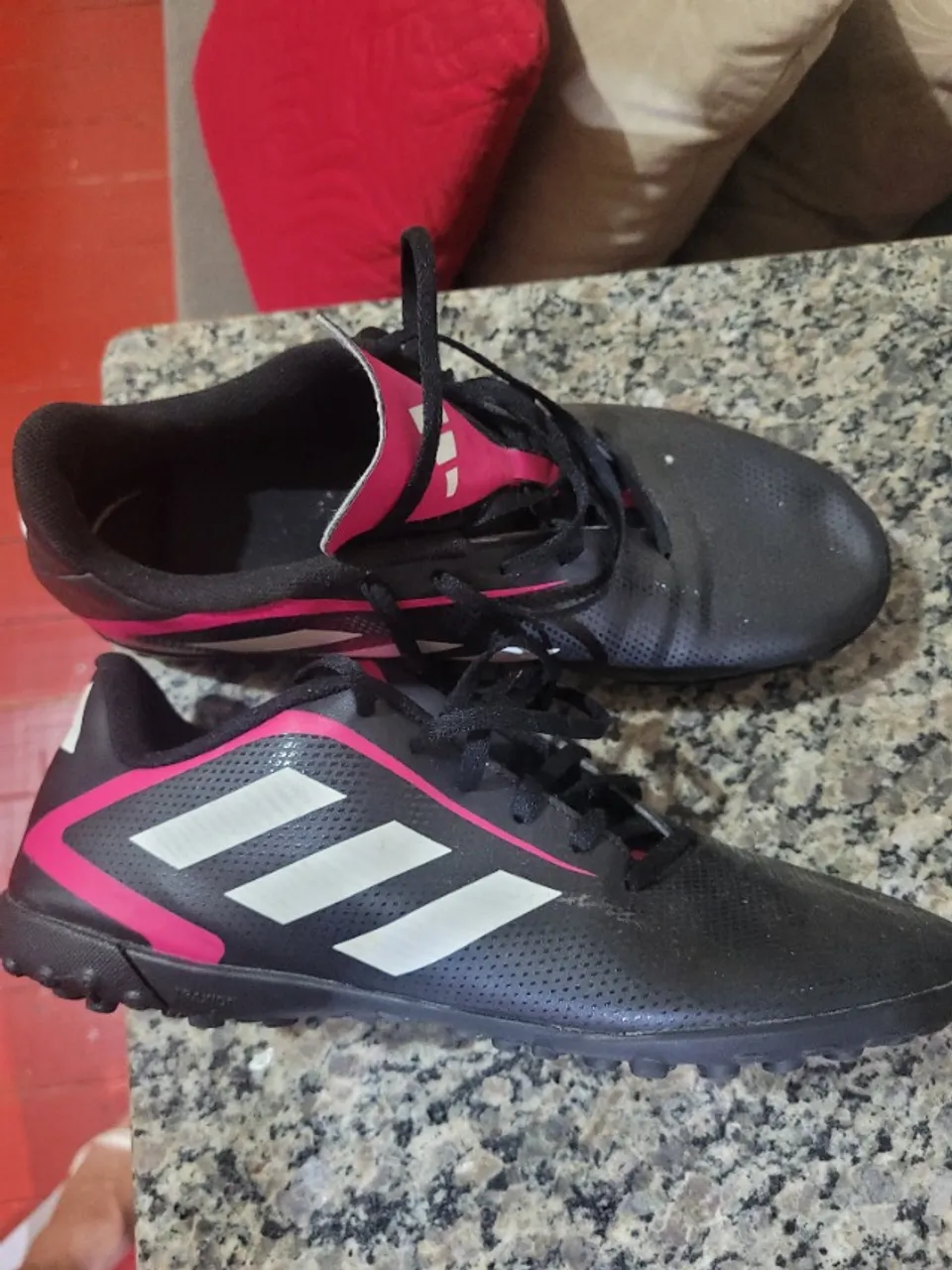 Chuteira adidas n* 41
