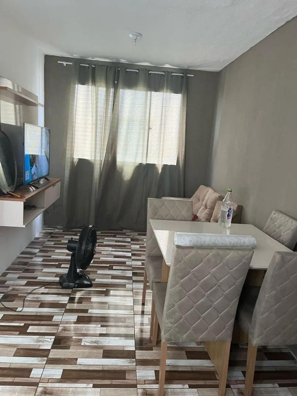 Aluga-Se Apartamento Semi Mobiliado