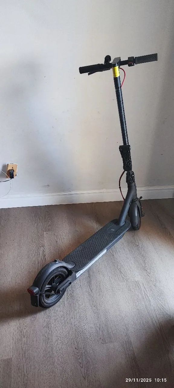 Patinete Xiaomi Semi novo. 