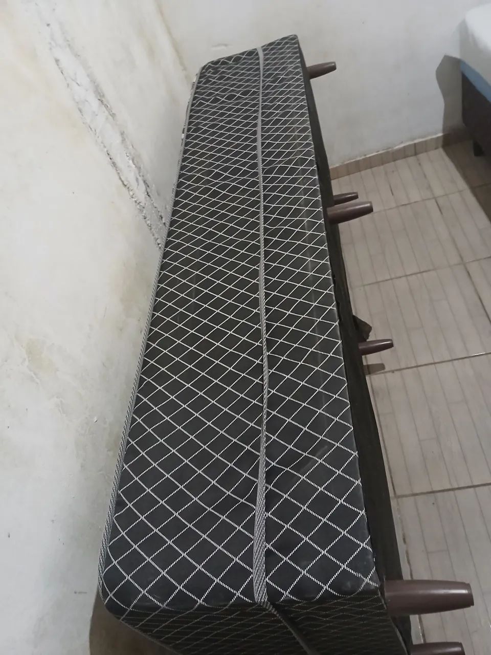 Vende-se cama ortopédica preta e branca - Foto 3