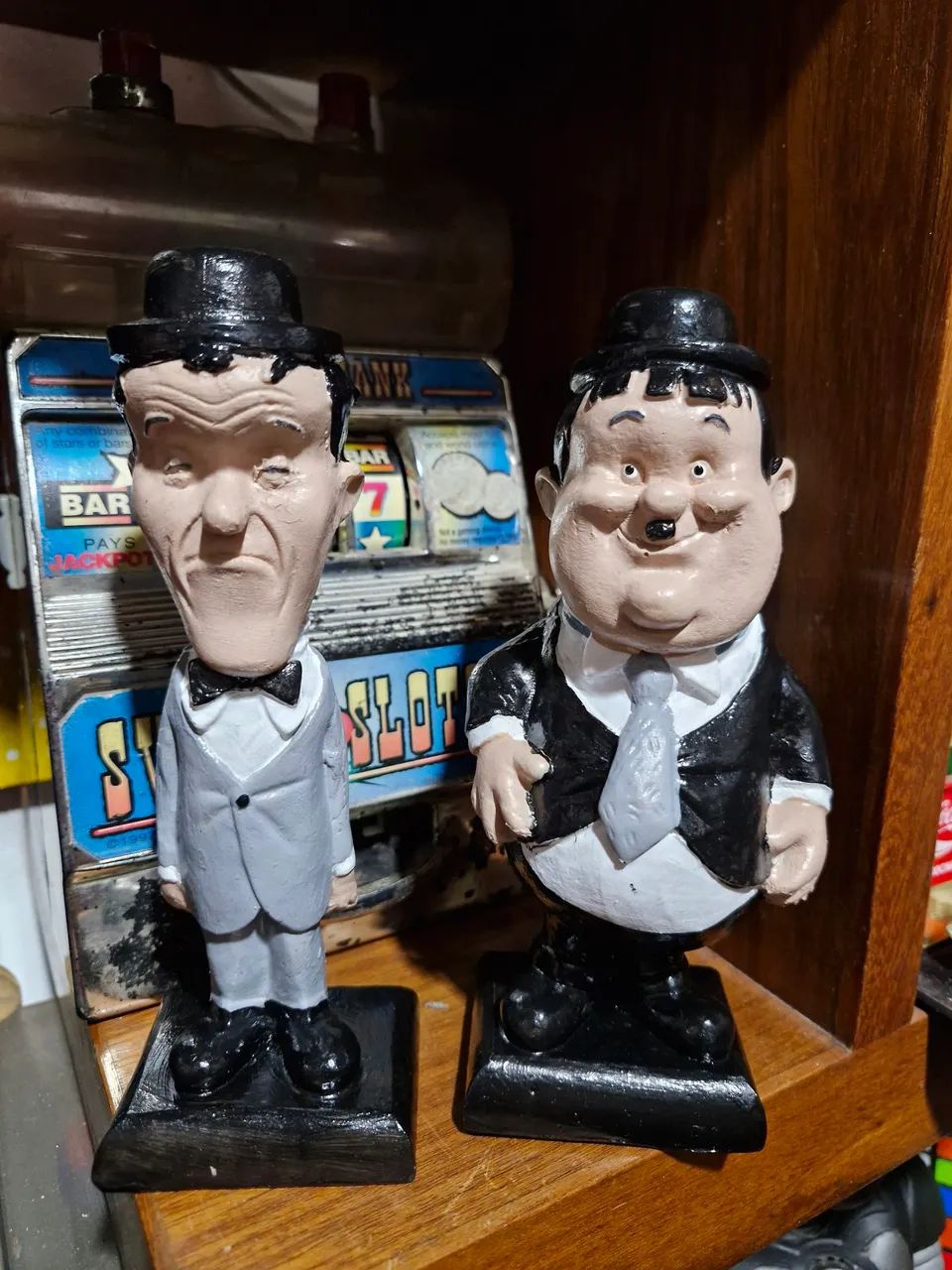 Par de bonecos O Gordo e o Magro em Resina 