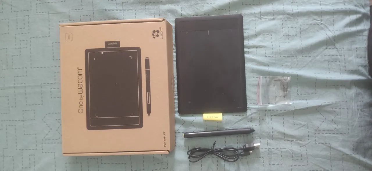 Wacom One CTL-471 Graphics Tablet64842093953794125