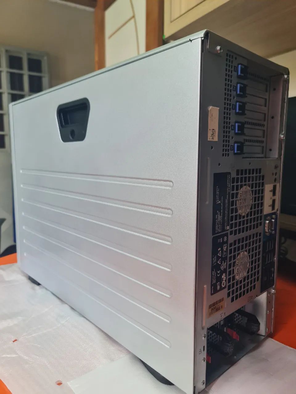 Servidor Dell PowerEdge T610 |2x Xeon E5620-32gb ddr3 ecc-2X2tb sas| - Foto 2