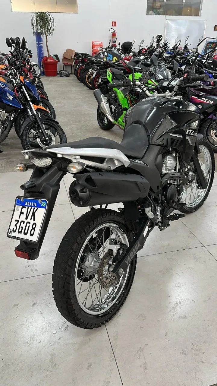 Yamaha XTZ 250 Lander 2021 / 17.985 KM - Foto 2