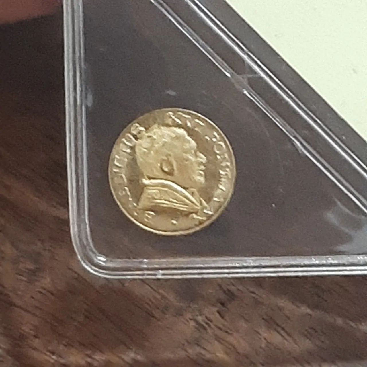 Medalha de Ouro do Papa Bento XVI - Foto 6